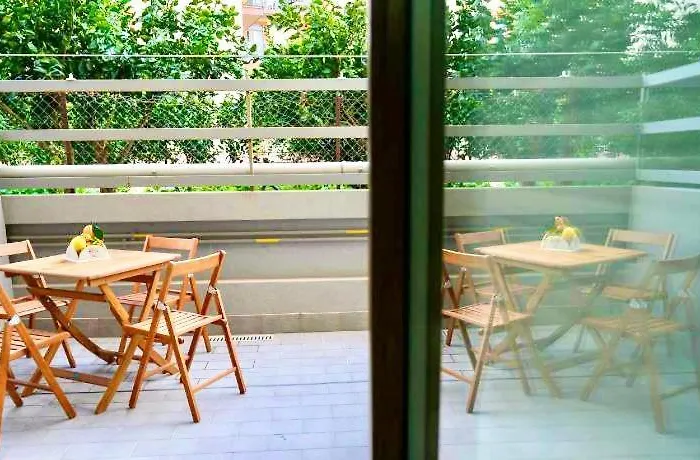 Perla Blu アパート チェファル